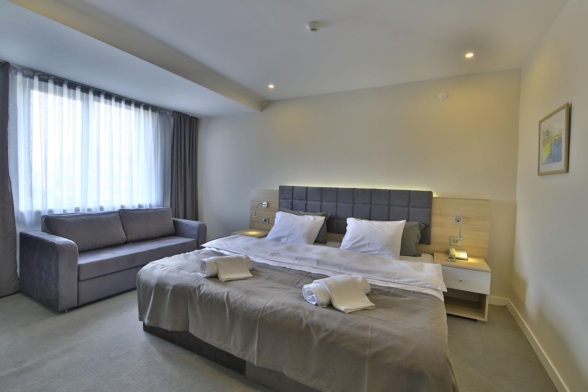Leto Hotel 3*